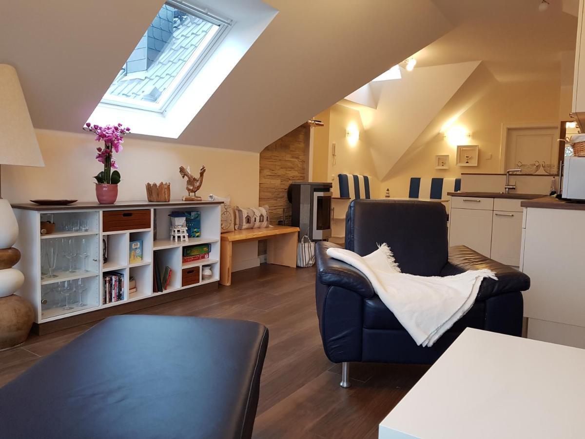 Neue Reihe 28 - Wohnung Vogelnest Zingst Bagian luar foto